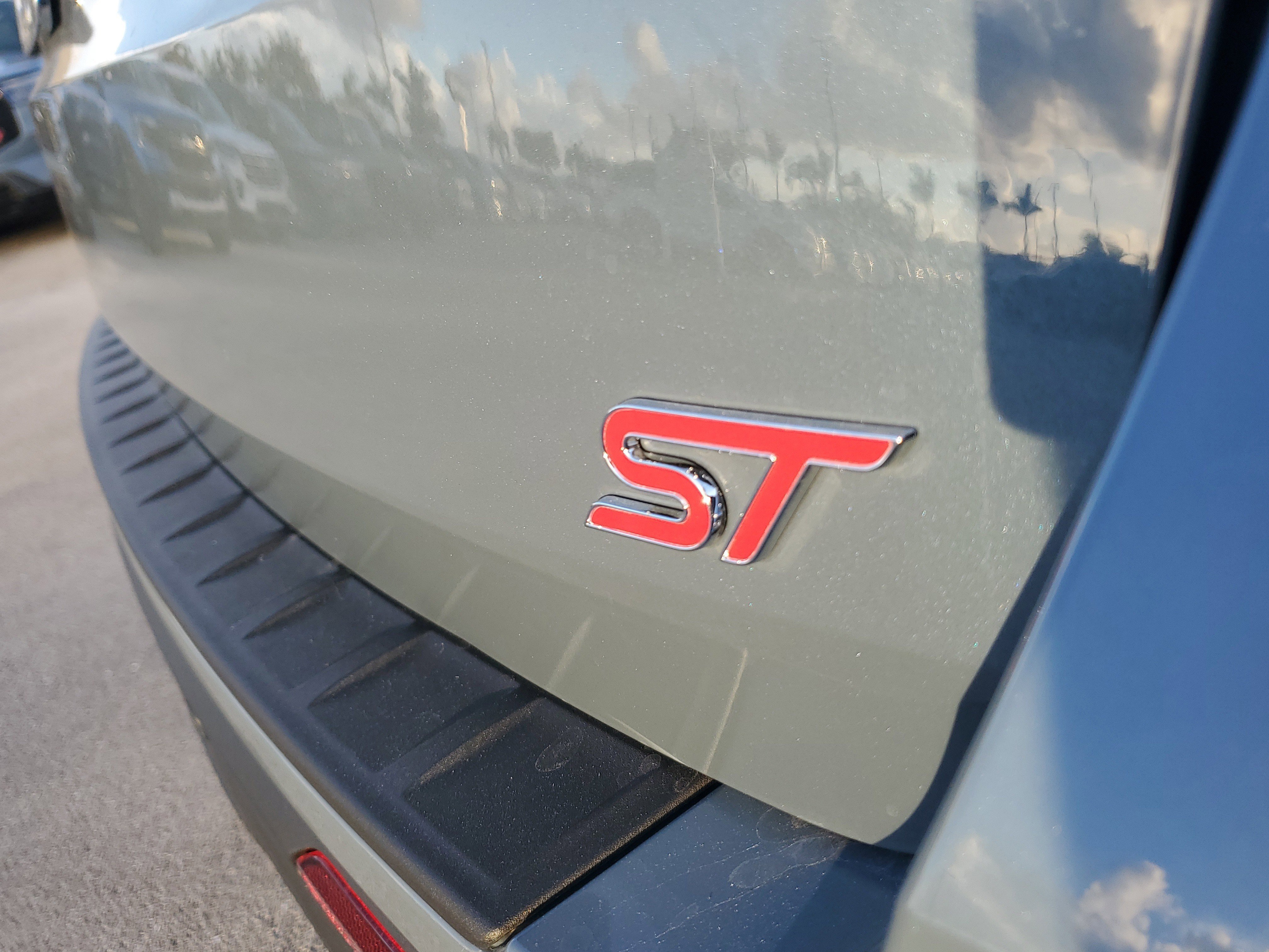 New 2026 Ford Explorer ST w/ Sun And Sound Package image 7