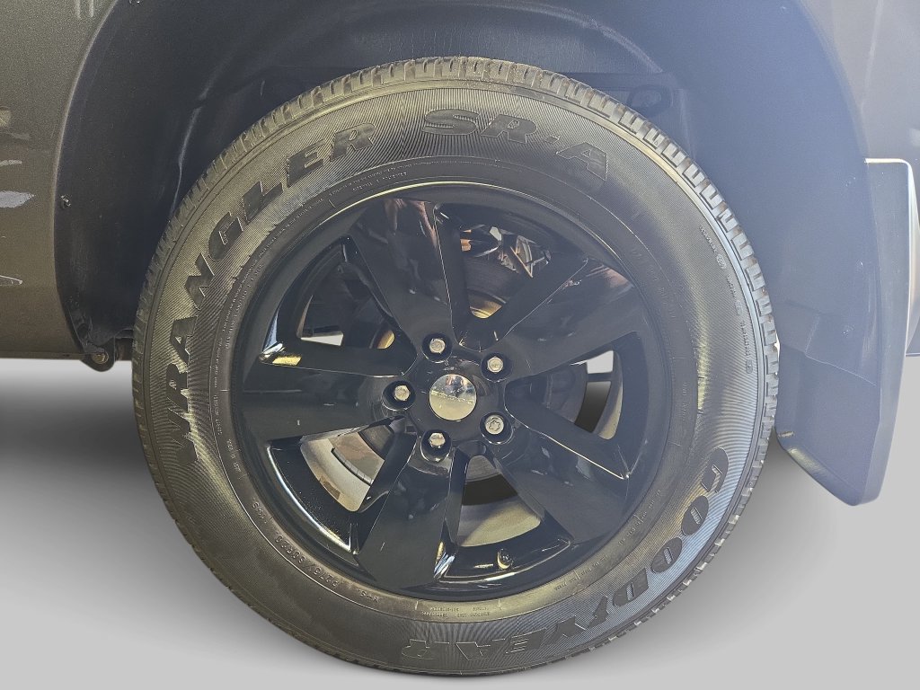 Used 2021 RAM 1500 Express w/ Wheel & Sound Group AWD/4WD image 34