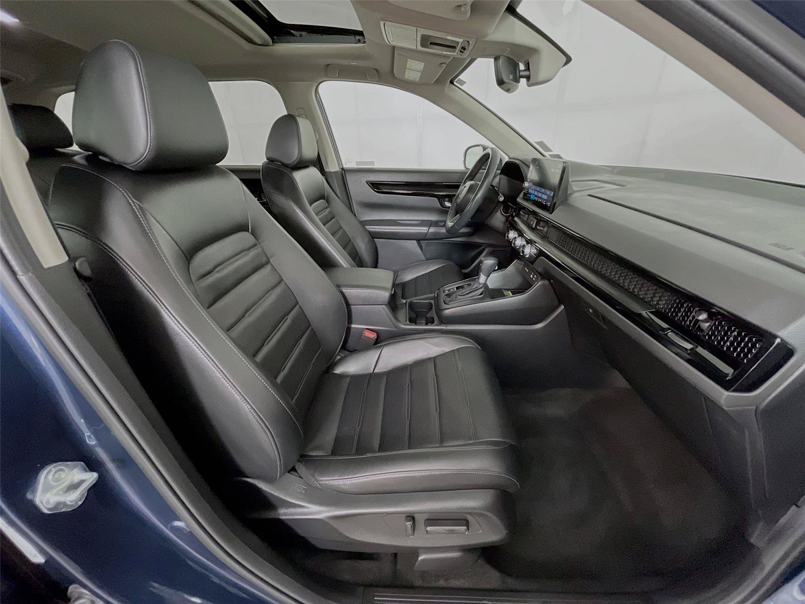 Used 2025 Honda CR-V EX-L image 31