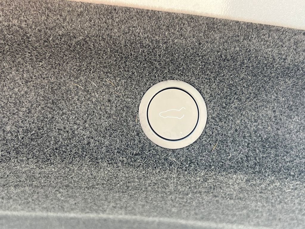 Used 2026 Tesla Model Y Long Range image 14