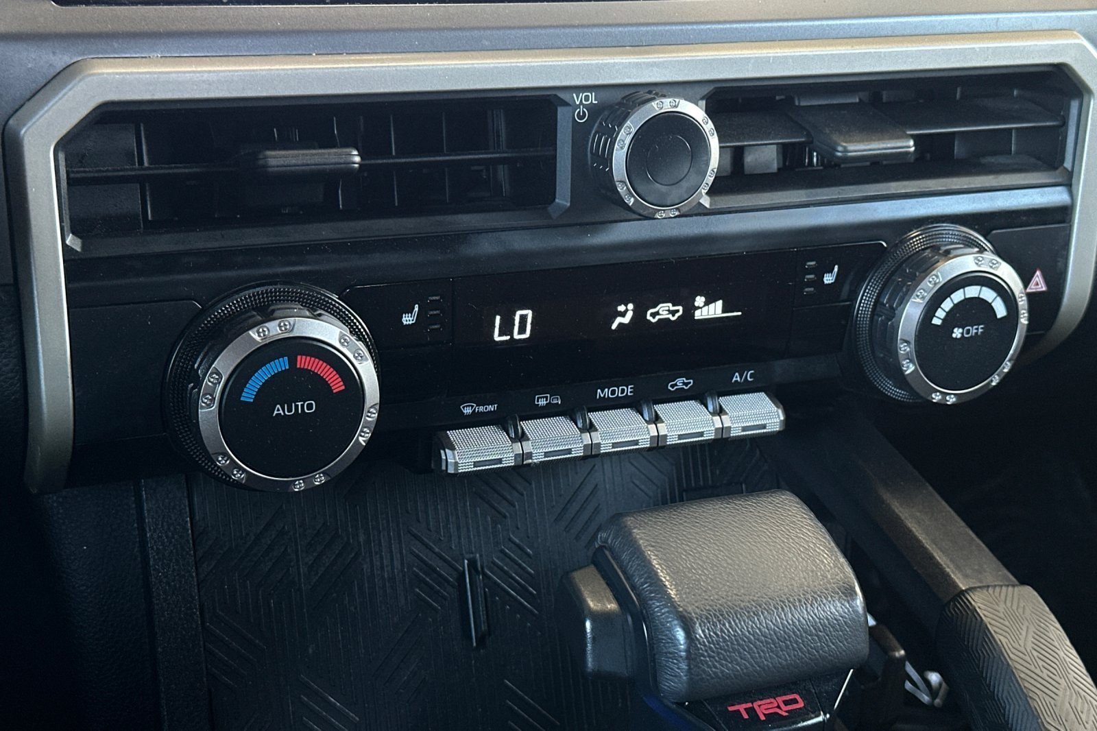 Certified 2024 Toyota Tacoma TRD Sport AWD/4WD image 18