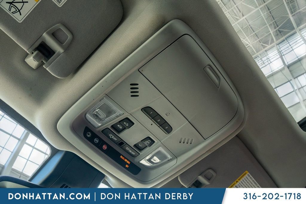 Used 2018 Chevrolet Equinox Premier image 13