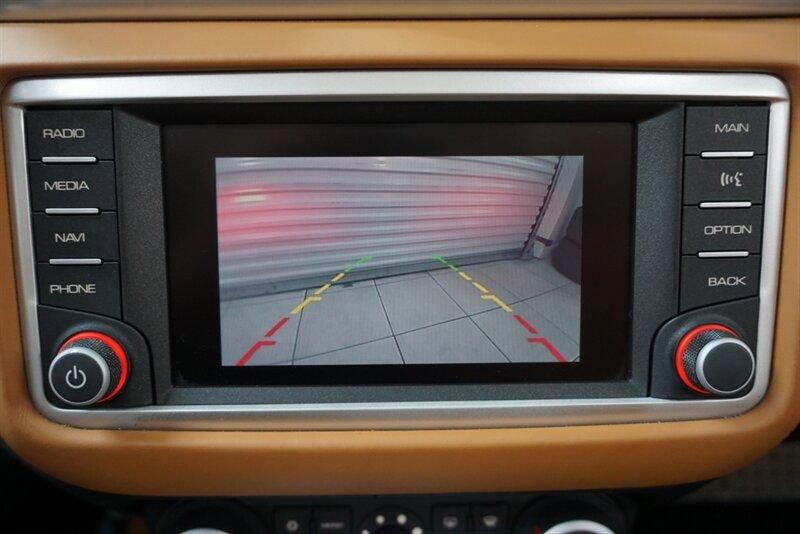 Used 2017 Ferrari California T RWD image 18