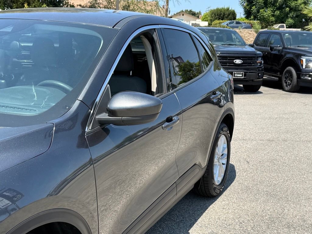 Used 2020 Ford Escape SE FWD image 9