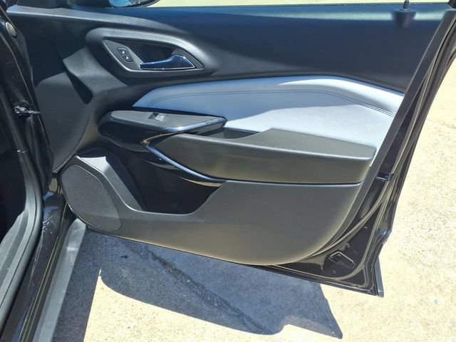 Used 2026 Chevrolet Trax LT FWD image 9