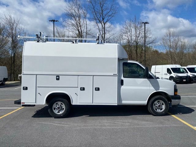 New 2024 GMC Savana 3500 w/ Power Convenience Package image 13