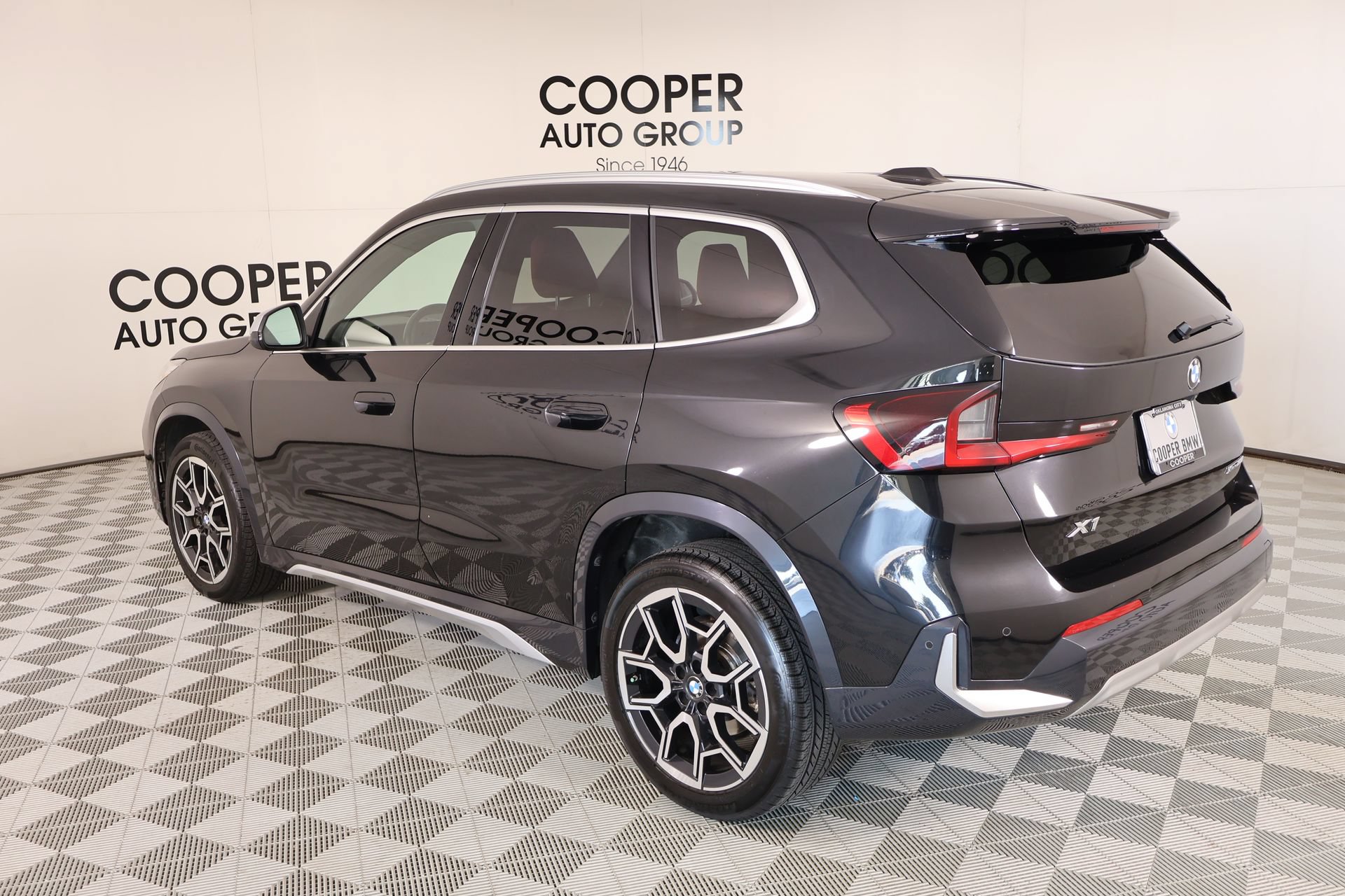 Used 2023 BMW X1 xDrive28i w/ Convenience Package AWD/4WD image 23