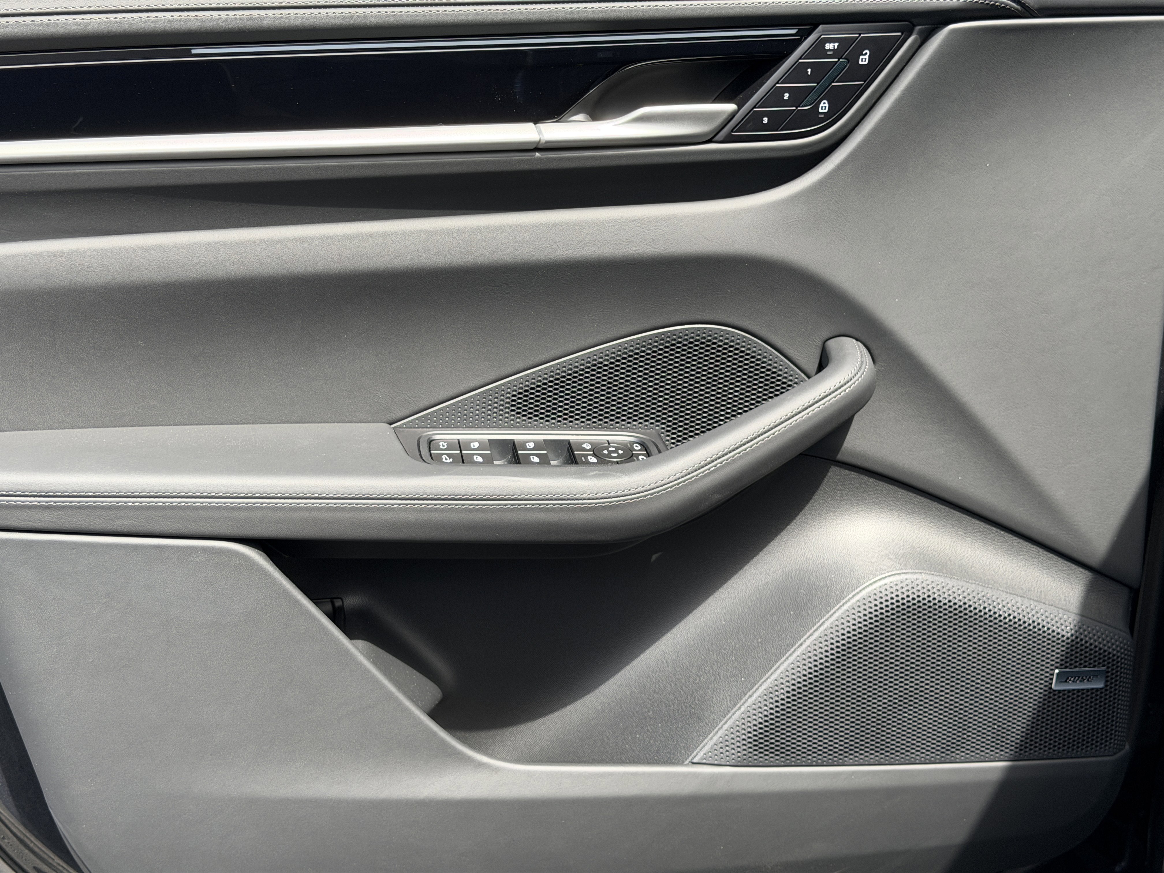 New 2026 Porsche Macan 4S Electric image 20