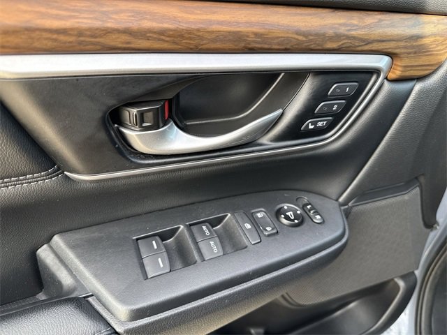 Used 2020 Honda CR-V Touring image 17