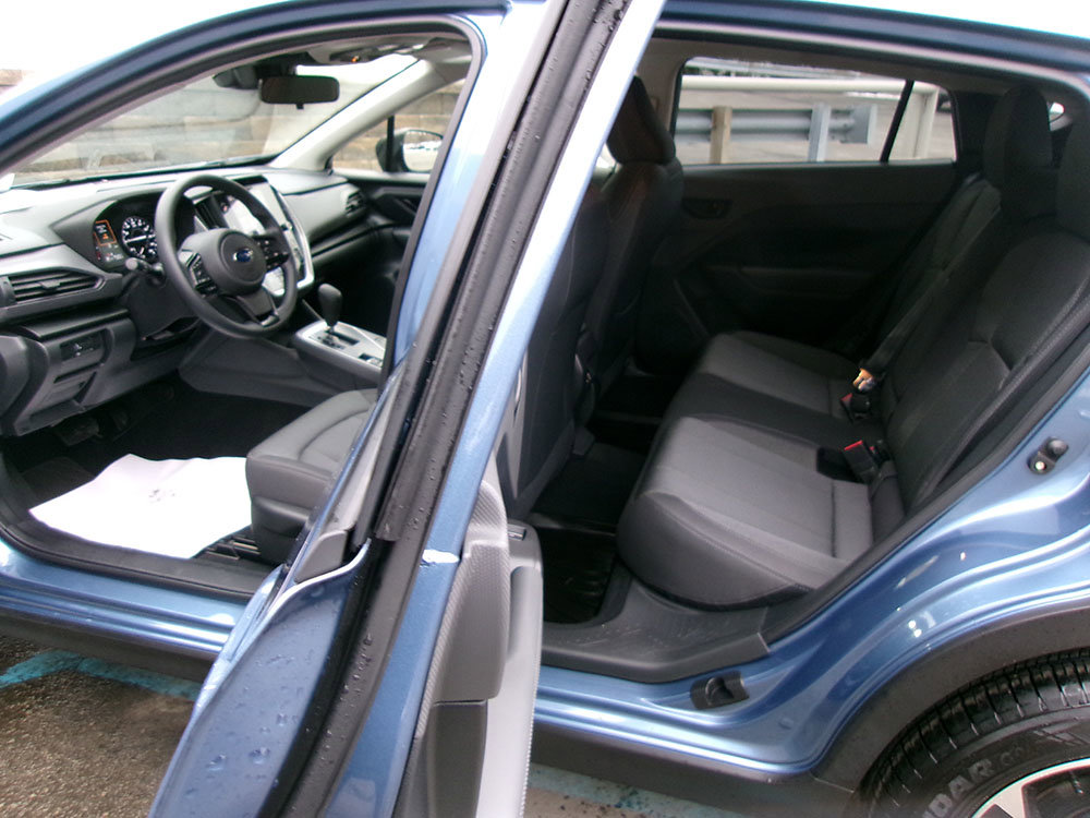 Used 2024 Subaru Crosstrek 2.0i Premium AWD/4WD image 13