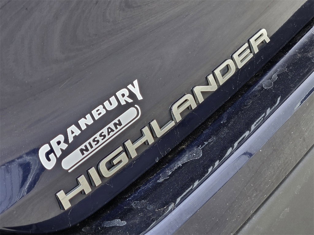 Used 2021 Toyota Highlander XLE image 9