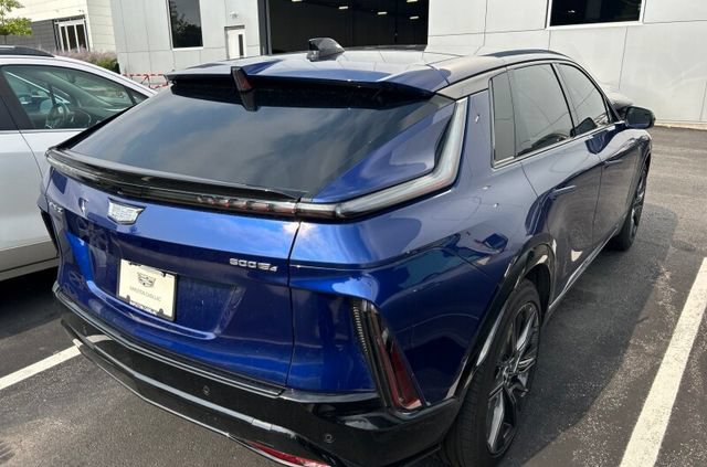 Used 2024 Cadillac Lyriq Sport AWD/4WD image 4