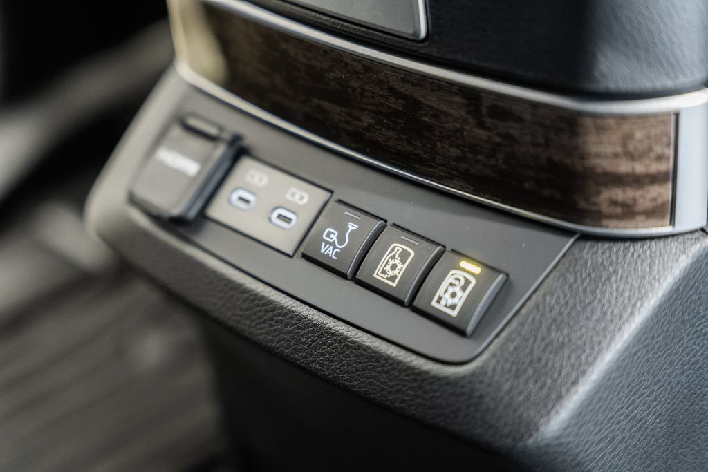 New 2026 Toyota Sienna Platinum AWD/4WD image 35