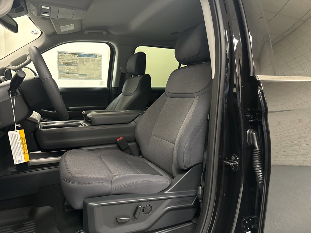 New 2025 Ford Expedition Max Active image 3