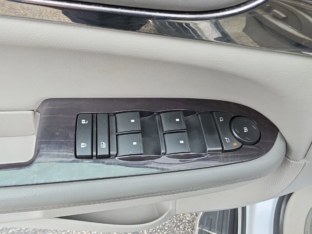 Certified 2016 Buick Enclave Convenience FWD image 20
