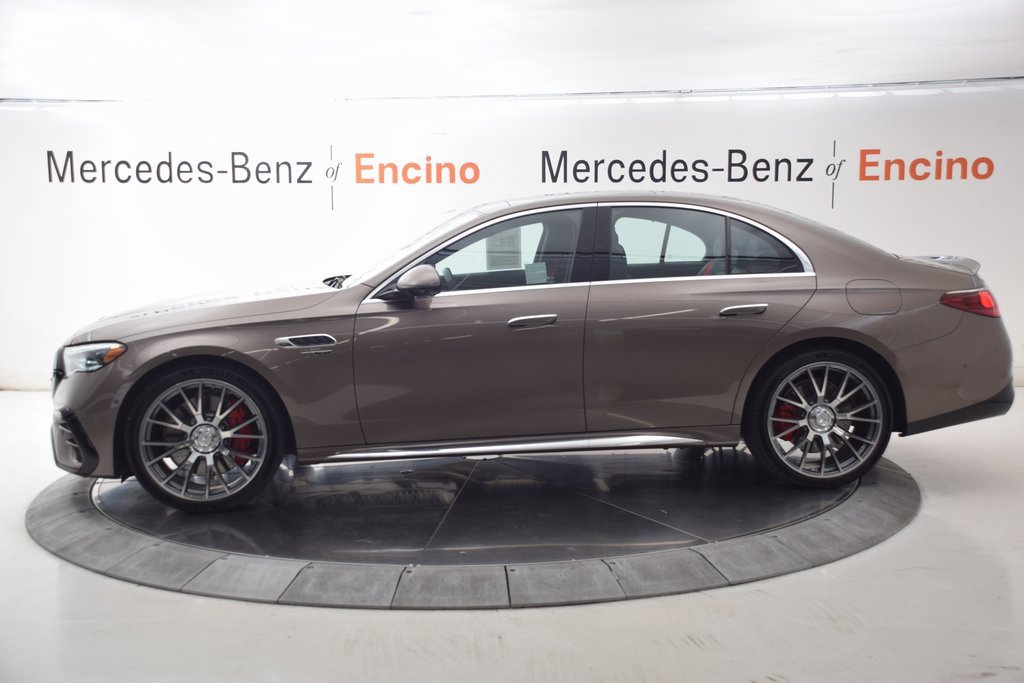 Used 2025 Mercedes-Benz E 53 AMG e 4MATIC Sedan image 3