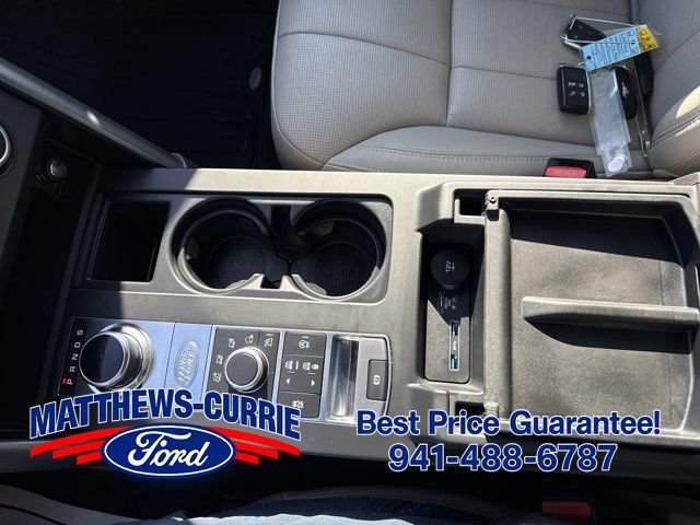 Used 2020 Land Rover Discovery Landmark AWD/4WD image 21