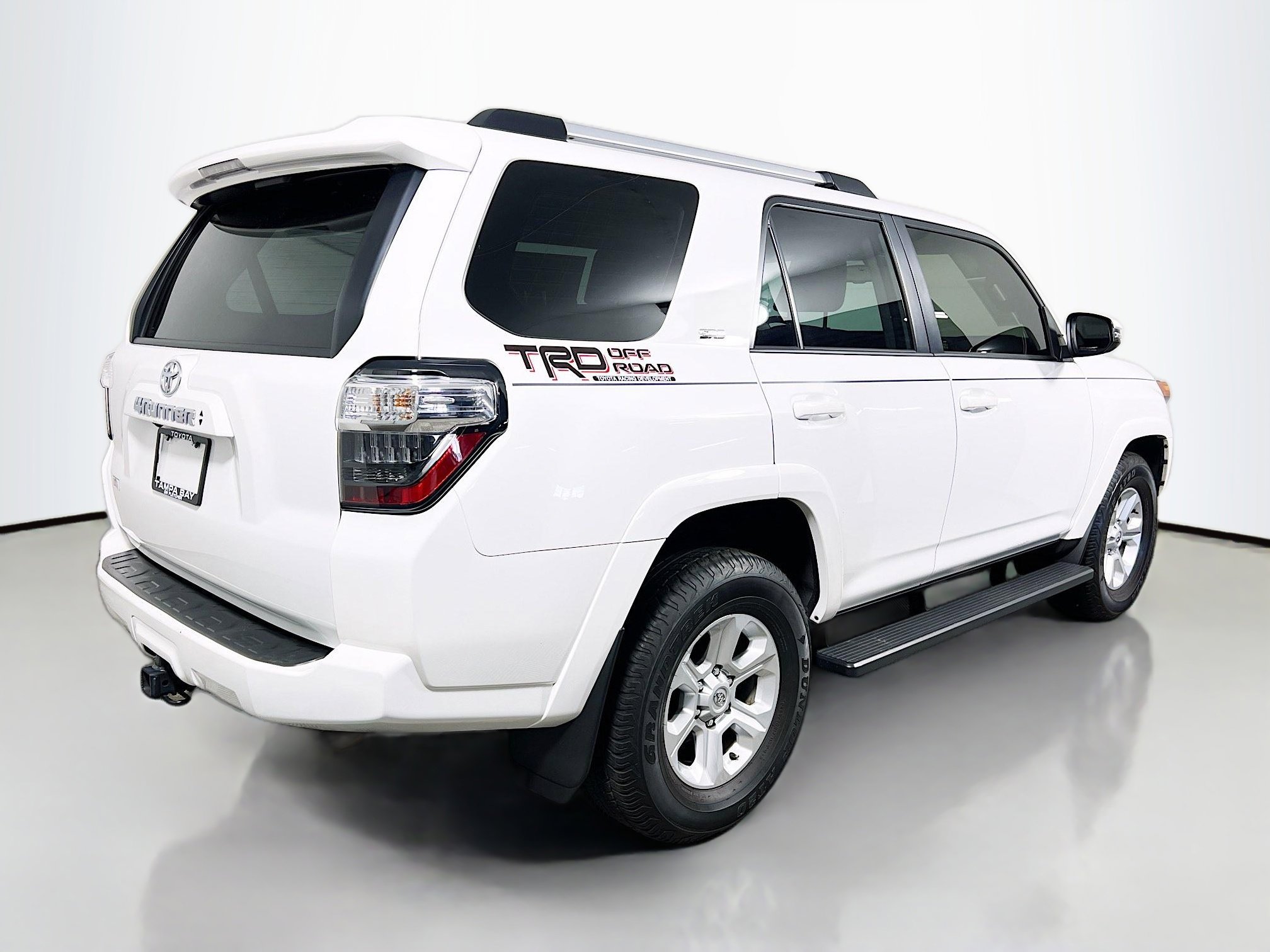 Used 2024 Toyota 4Runner SR5 Premium w/ Moonroof Package RWD image 4