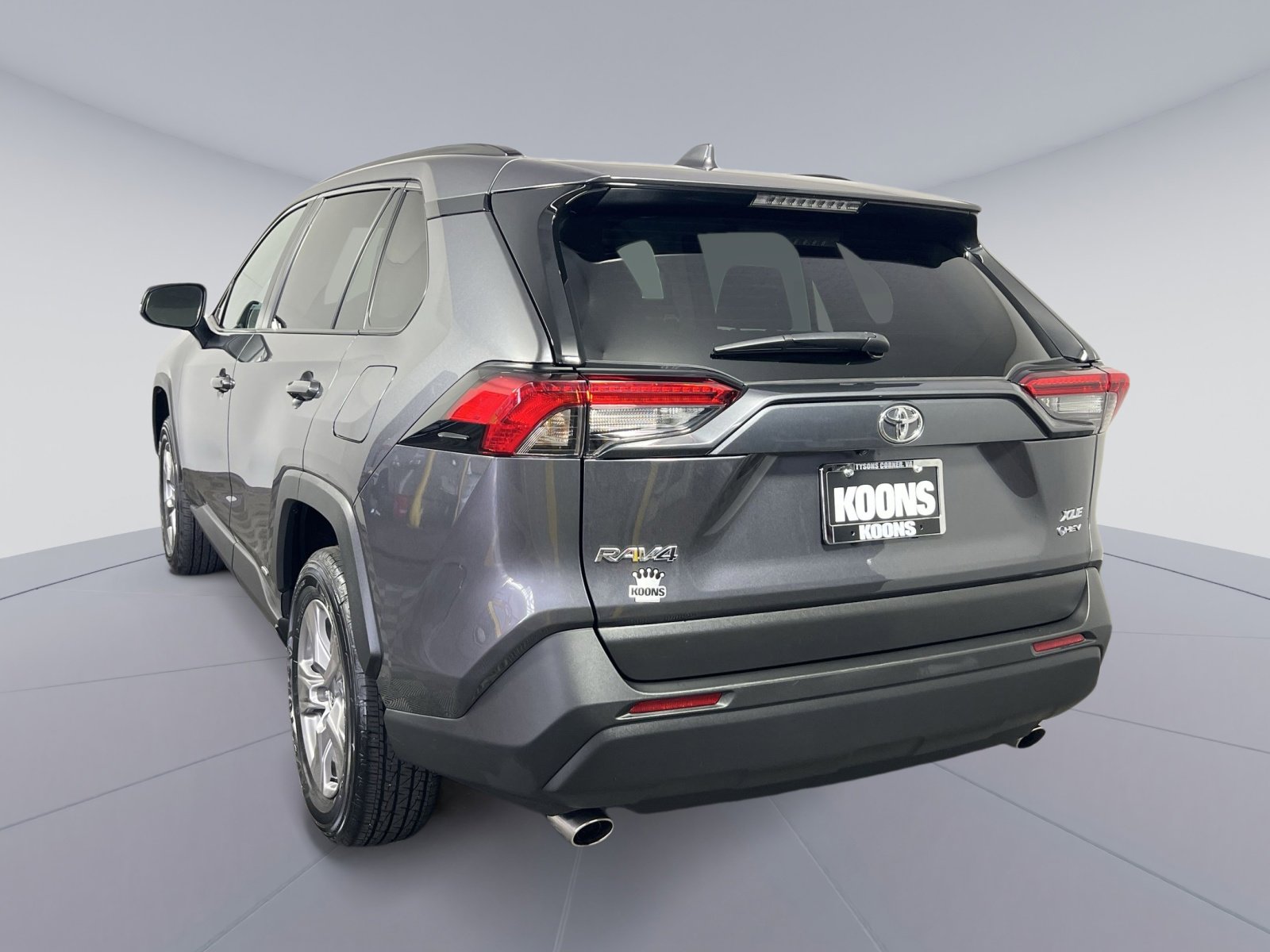 Used 2025 Toyota RAV4 XLE image 4