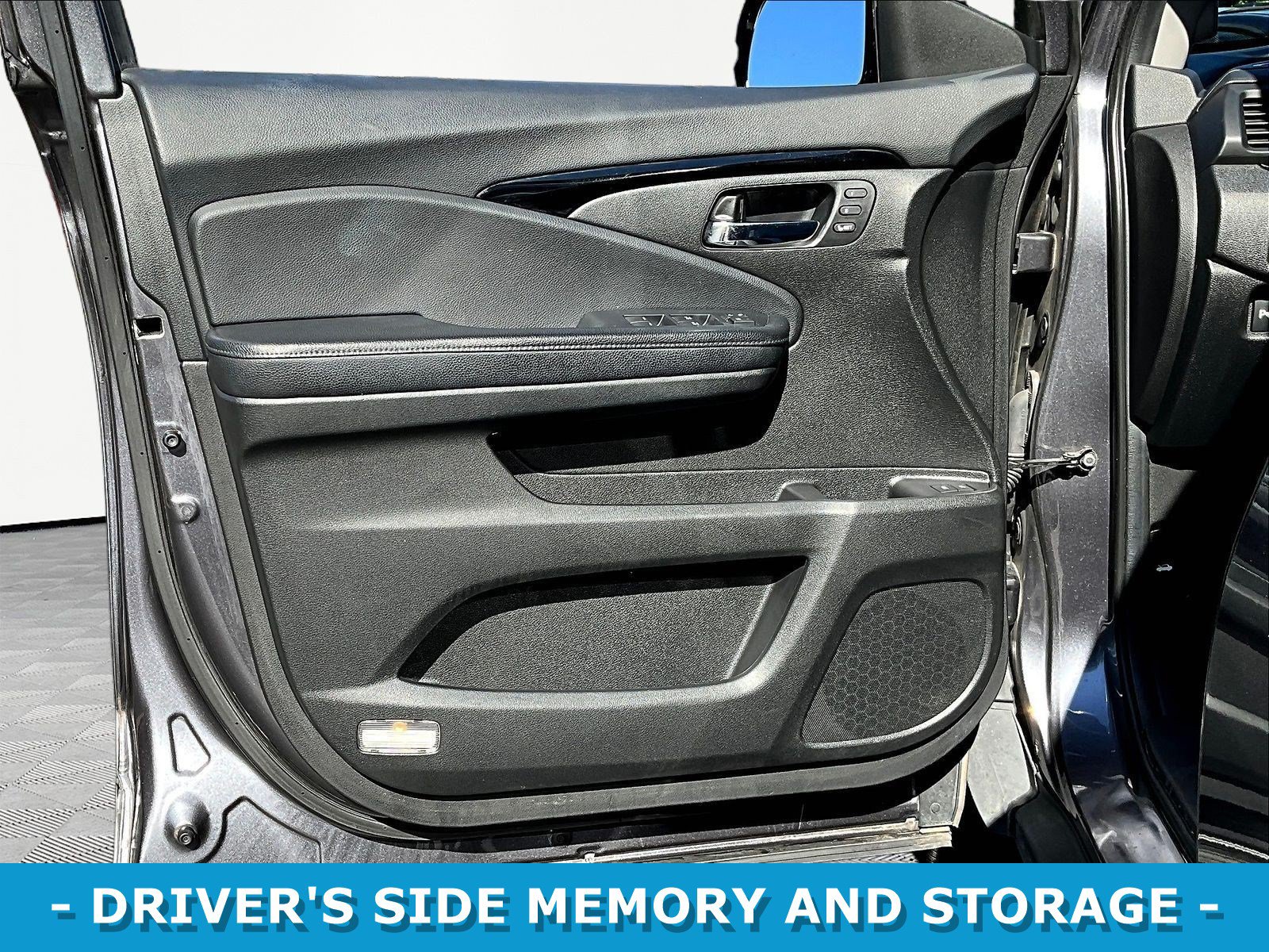 Used 2018 Honda Pilot Touring image 19