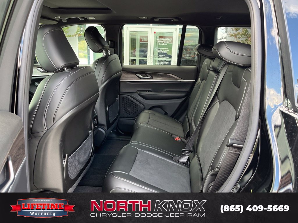 New 2027 Jeep Grand Cherokee 4WD image 15
