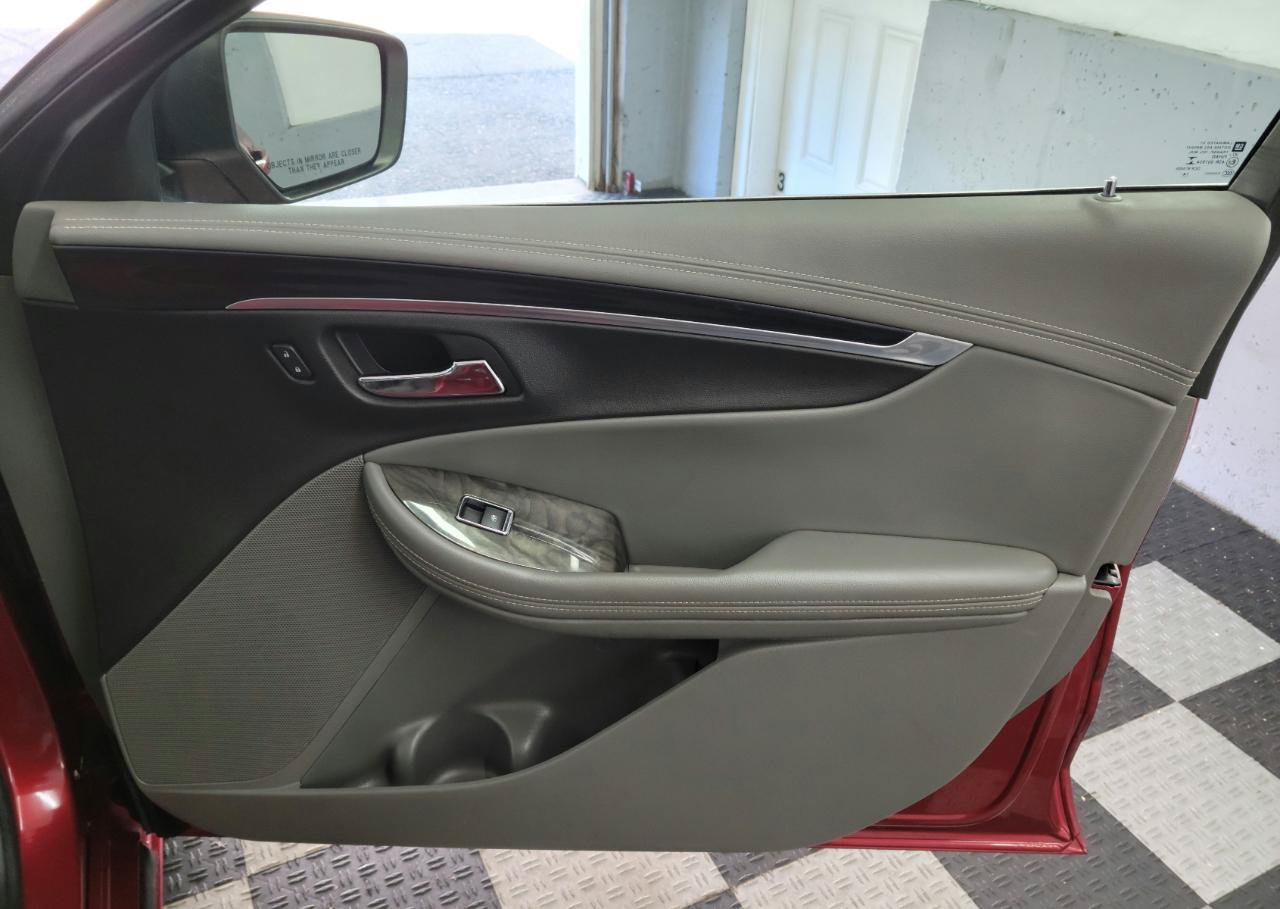 Used 2015 Chevrolet Impala LT w/ Convenience Package FWD image 20