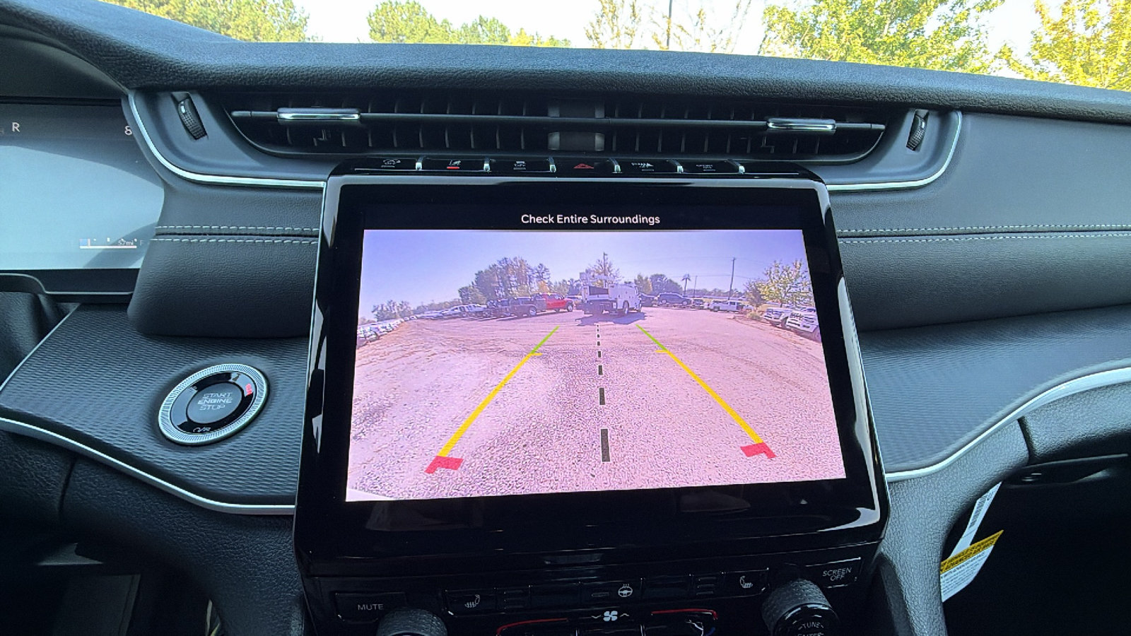 New 2027 Jeep Grand Cherokee Laredo X AWD/4WD image 28