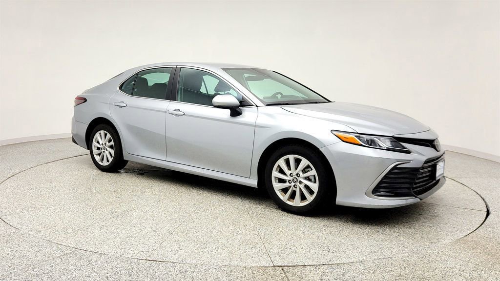 Used 2023 Toyota Camry LE AWD/4WD image 3