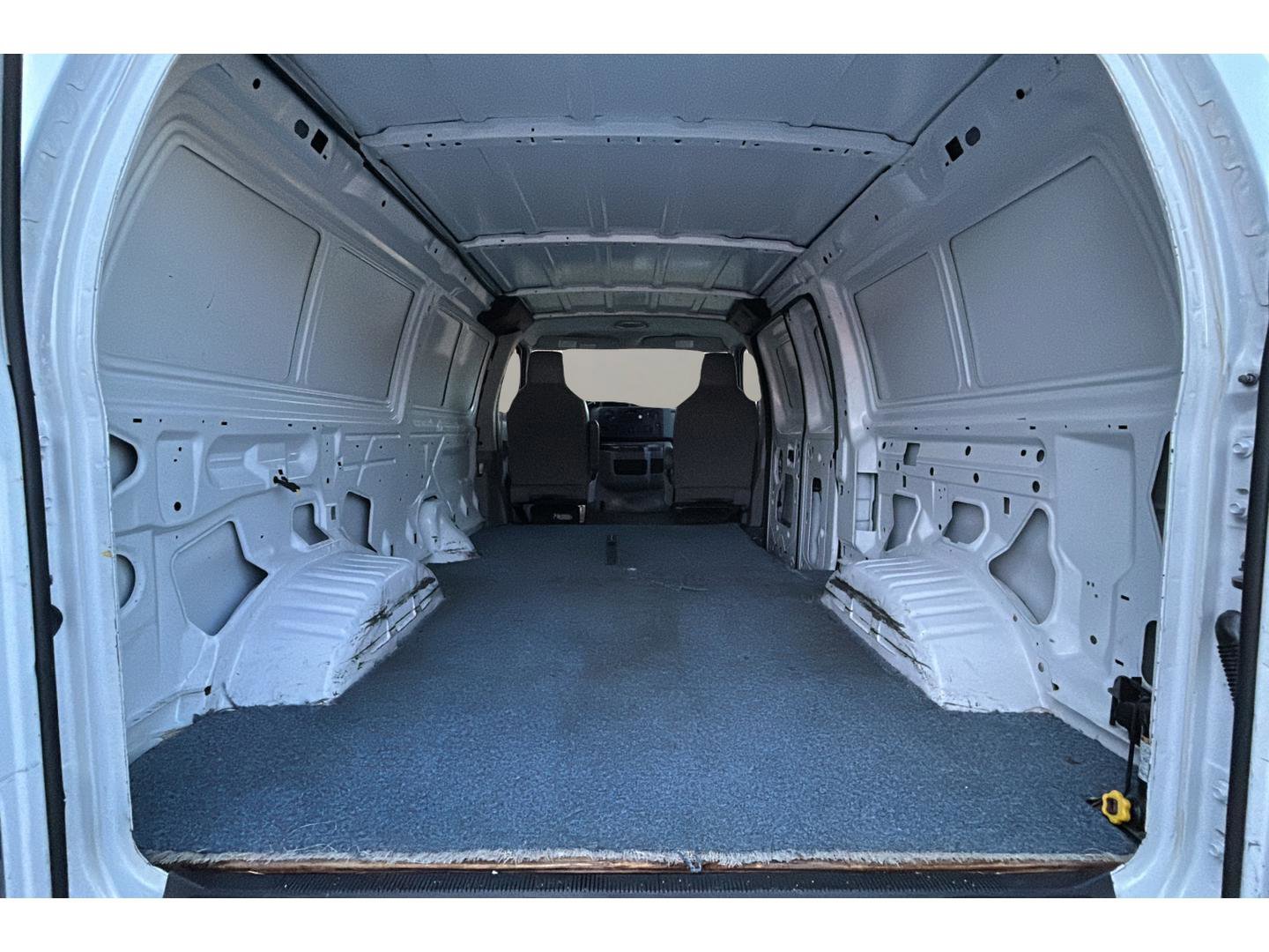 Used 2014 Ford E-250 and Econoline 250 w/ Power Group image 40