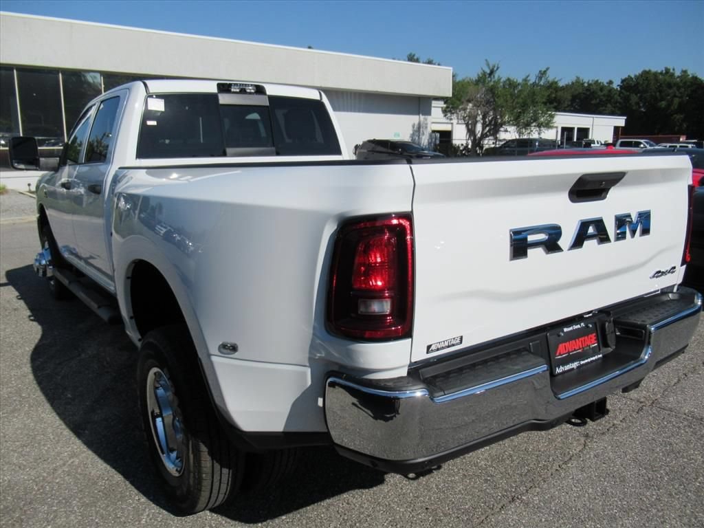 New 2026 RAM 3500 Tradesman AWD/4WD image 5