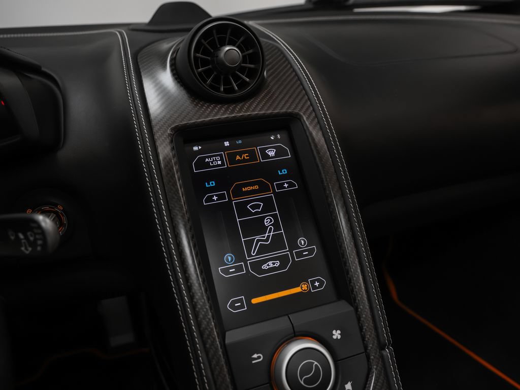 Used 2016 McLaren 675LT Spider RWD image 66