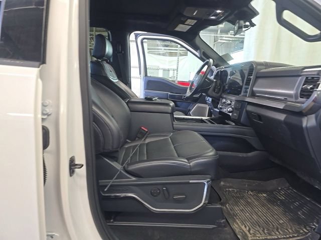 Used 2025 Ford F450 Platinum w/ FX4 Off-Road Package AWD/4WD image 7