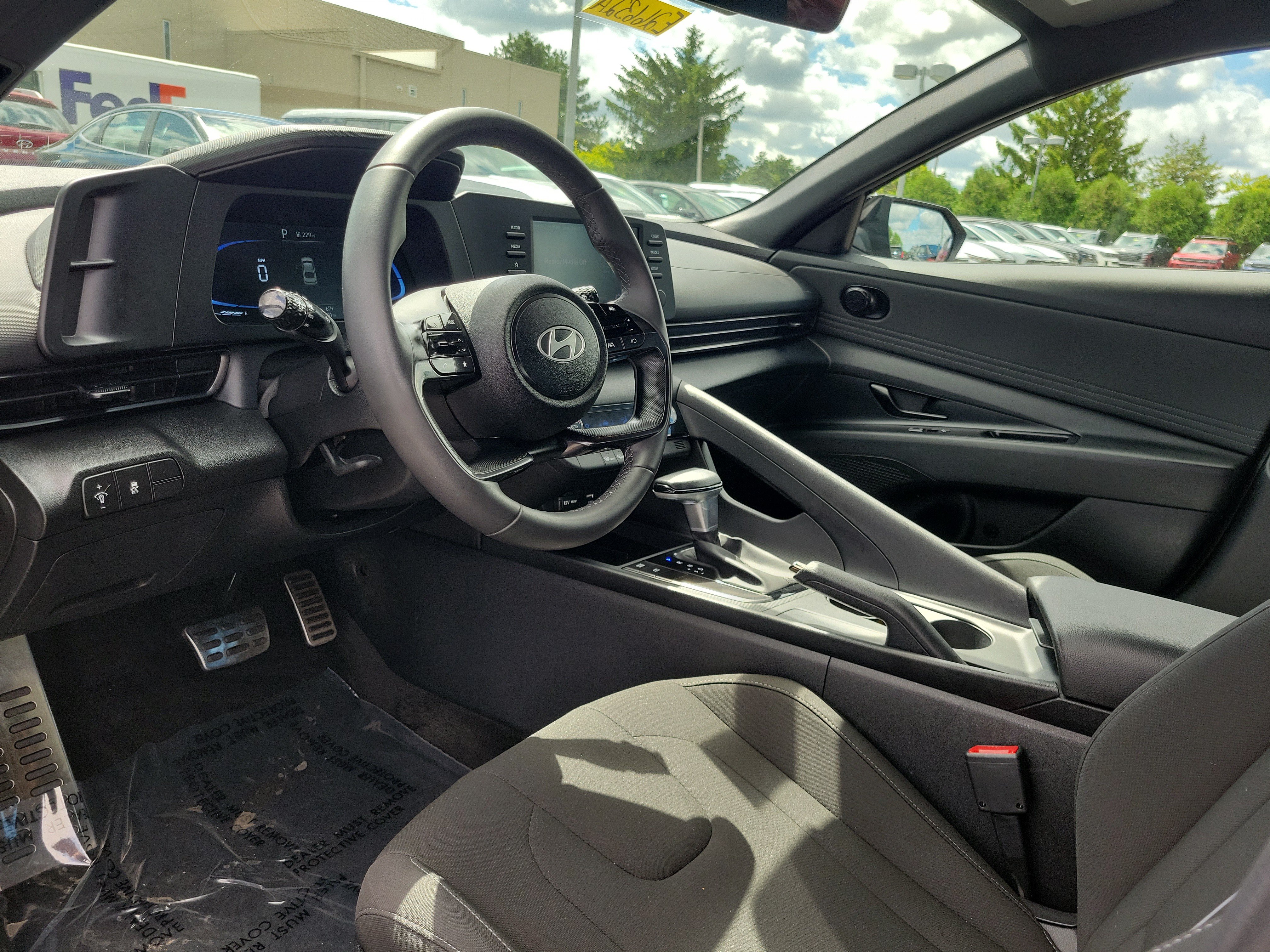 Used 2025 Hyundai Elantra Sport FWD image 19
