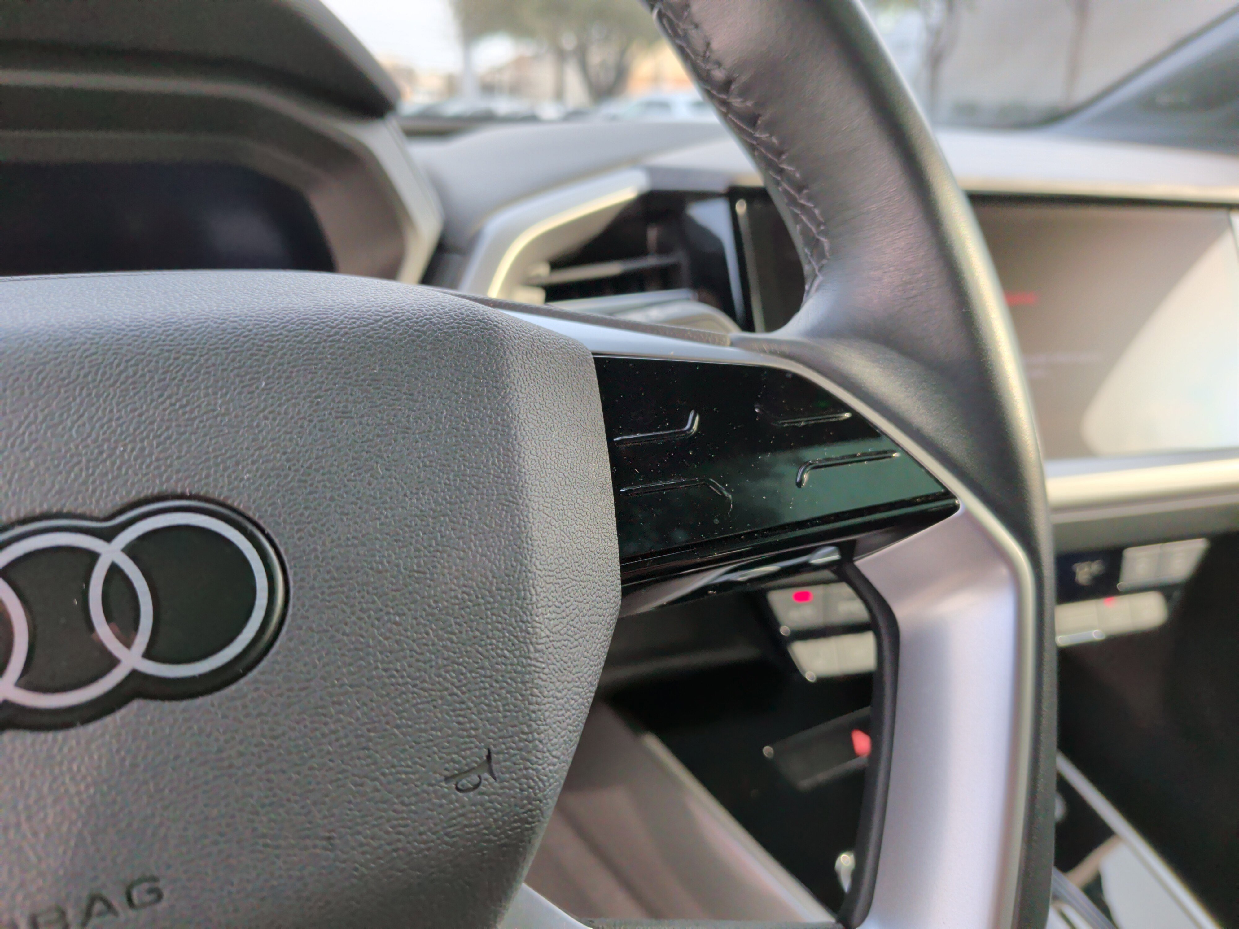 Certified 2023 Audi Q4 e-tron Premium Plus image 20