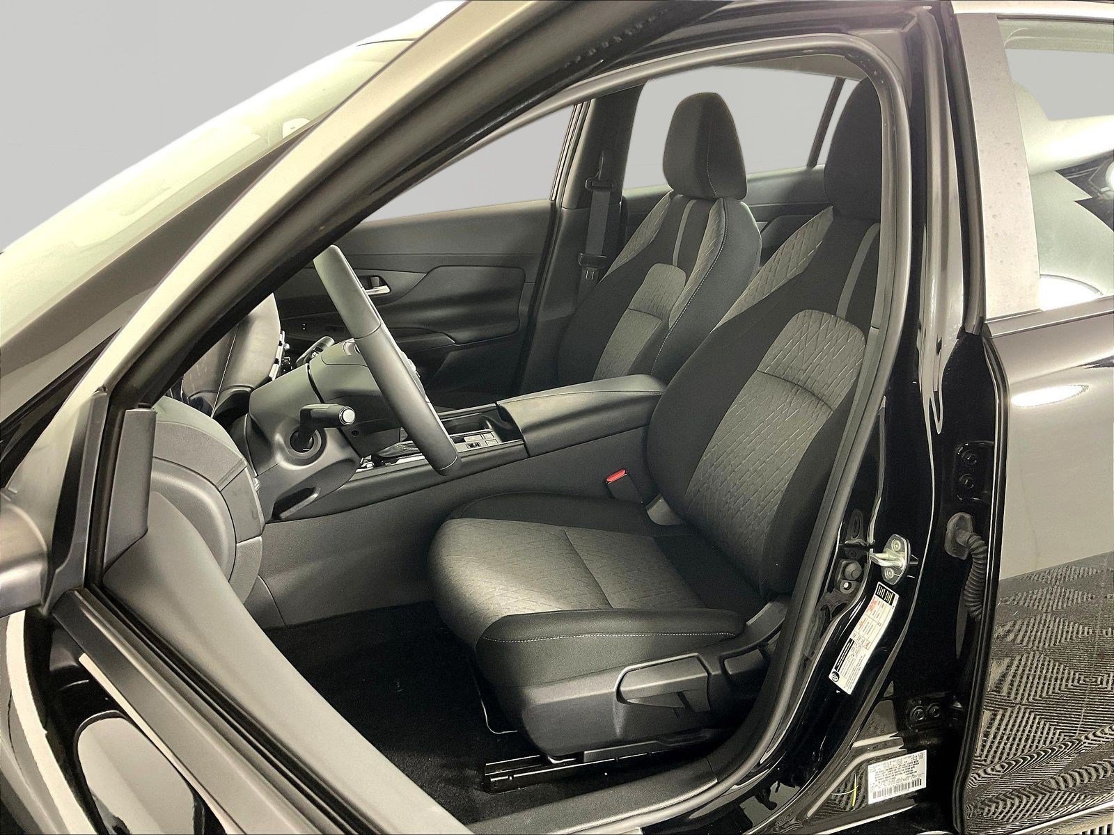 Certified 2026 Nissan Sentra SV w/ SV Convenience Package FWD image 21