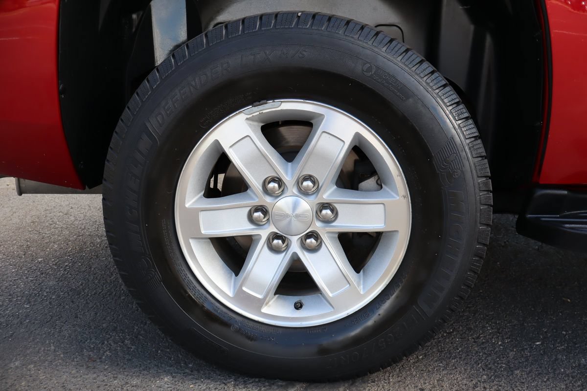 Used 2013 GMC Yukon SLT w/ SLT-2 Equipment Package AWD/4WD image 43