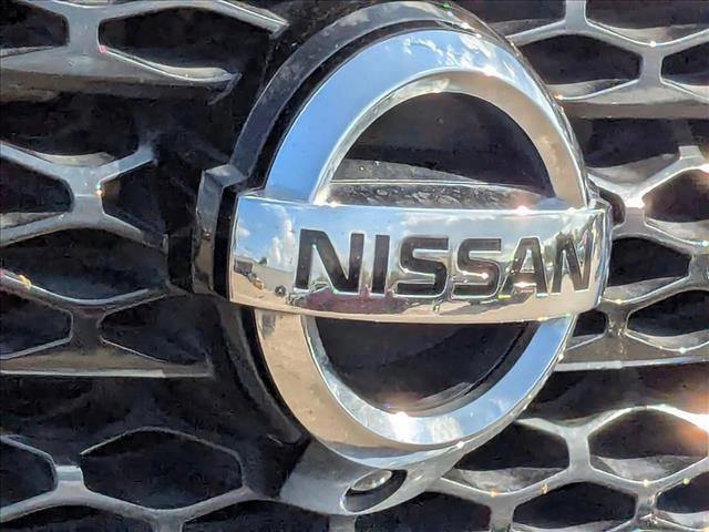 Used 2017 Nissan Armada Platinum w/ Interior Lighting Package image 5