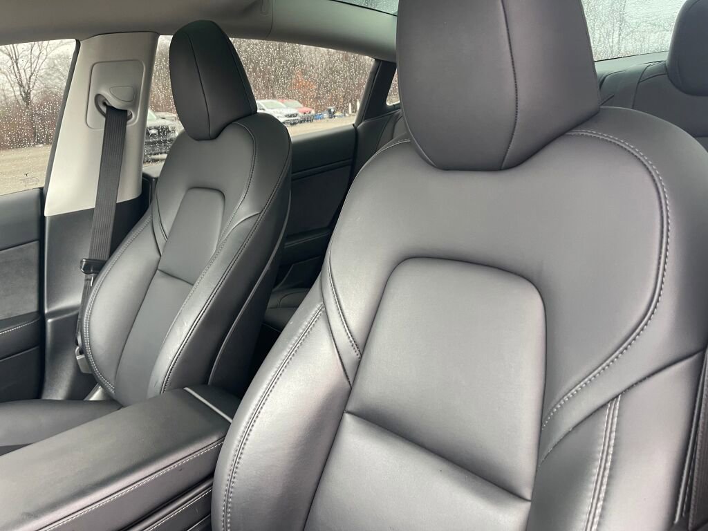 Used 2023 Tesla Model 3 Performance image 6
