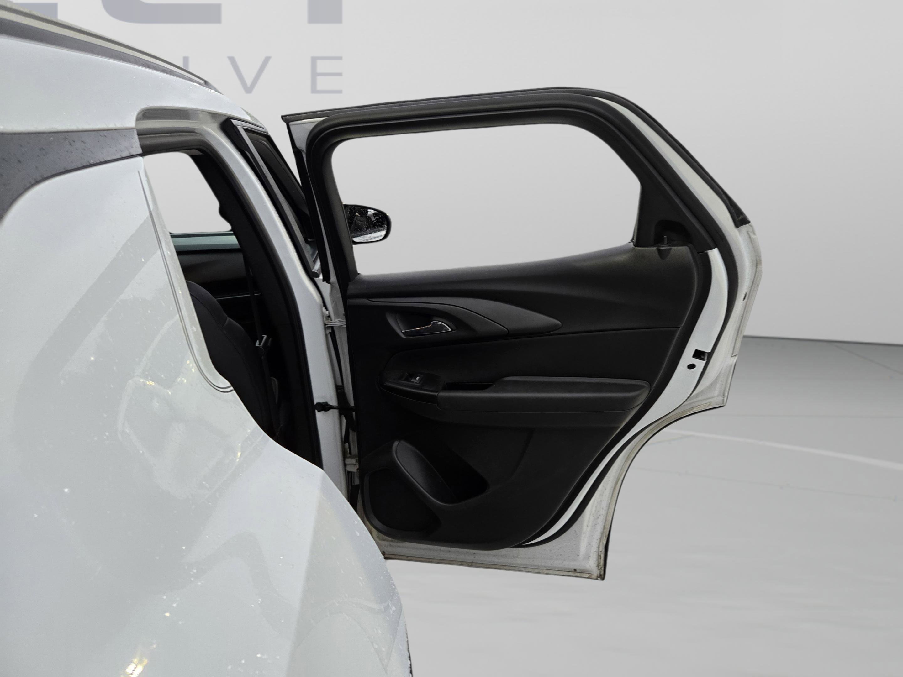 Used 2021 Chevrolet TrailBlazer LT w/ Premium Seating Package FWD image 25