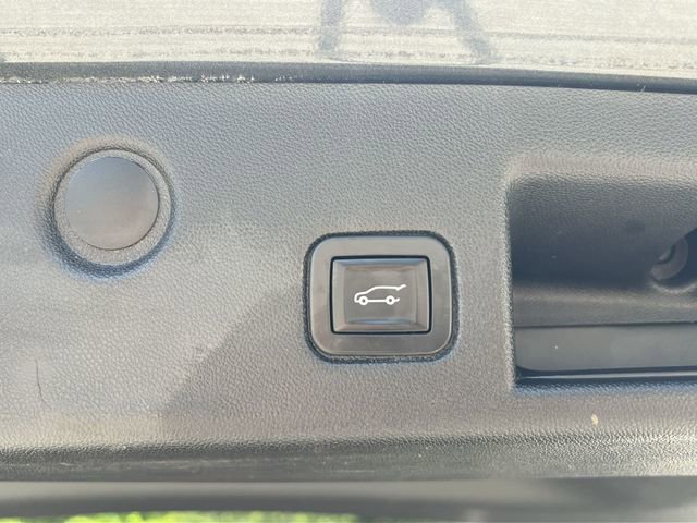 Used 2019 Chevrolet Equinox LT w/ Sun & Navigation Package FWD image 40