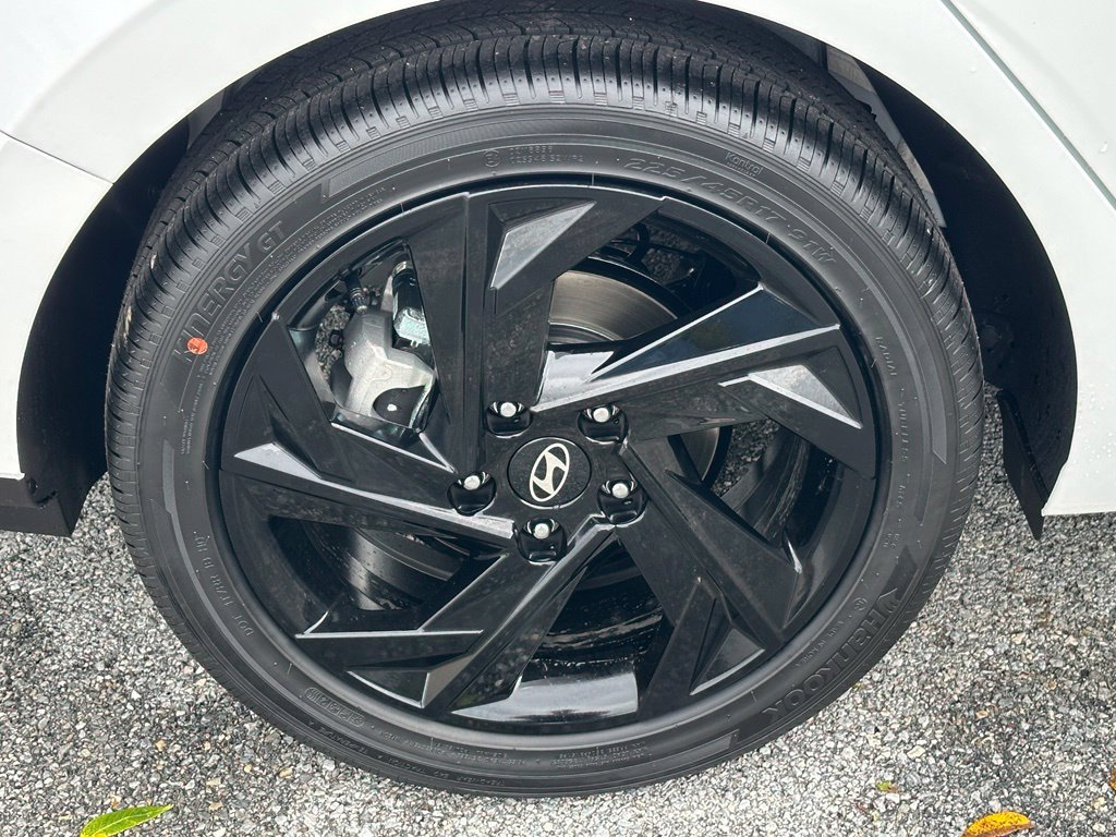 New 2026 Hyundai Elantra SEL Sport FWD image 9