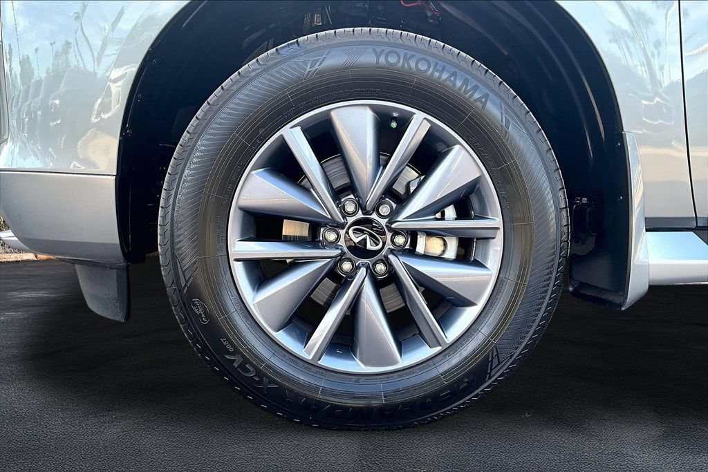 Used 2026 INFINITI QX80 Pure w/ Cargo Package AWD/4WD image 9