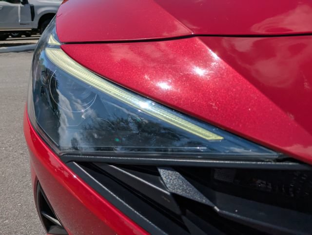 Used 2022 Hyundai Elantra SE FWD image 10
