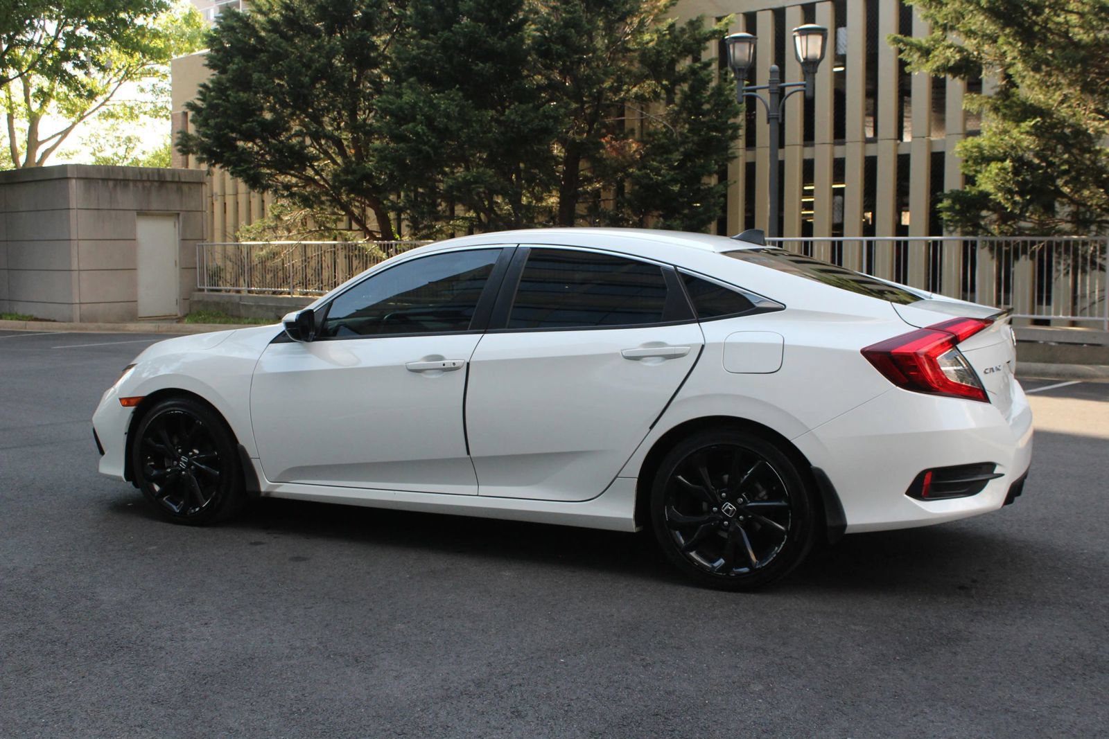 Used 2019 Honda Civic Sport image 9