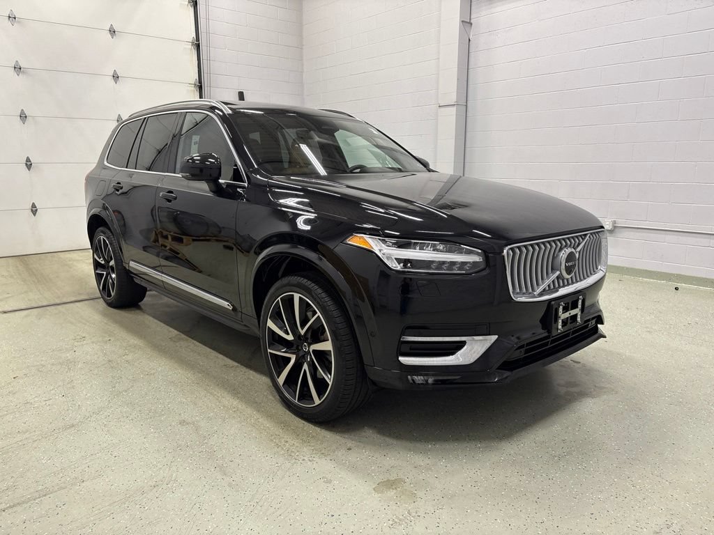 Used 2024 Volvo XC90 B6 Ultimate w/ Protection Package Premier AWD/4WD image 2