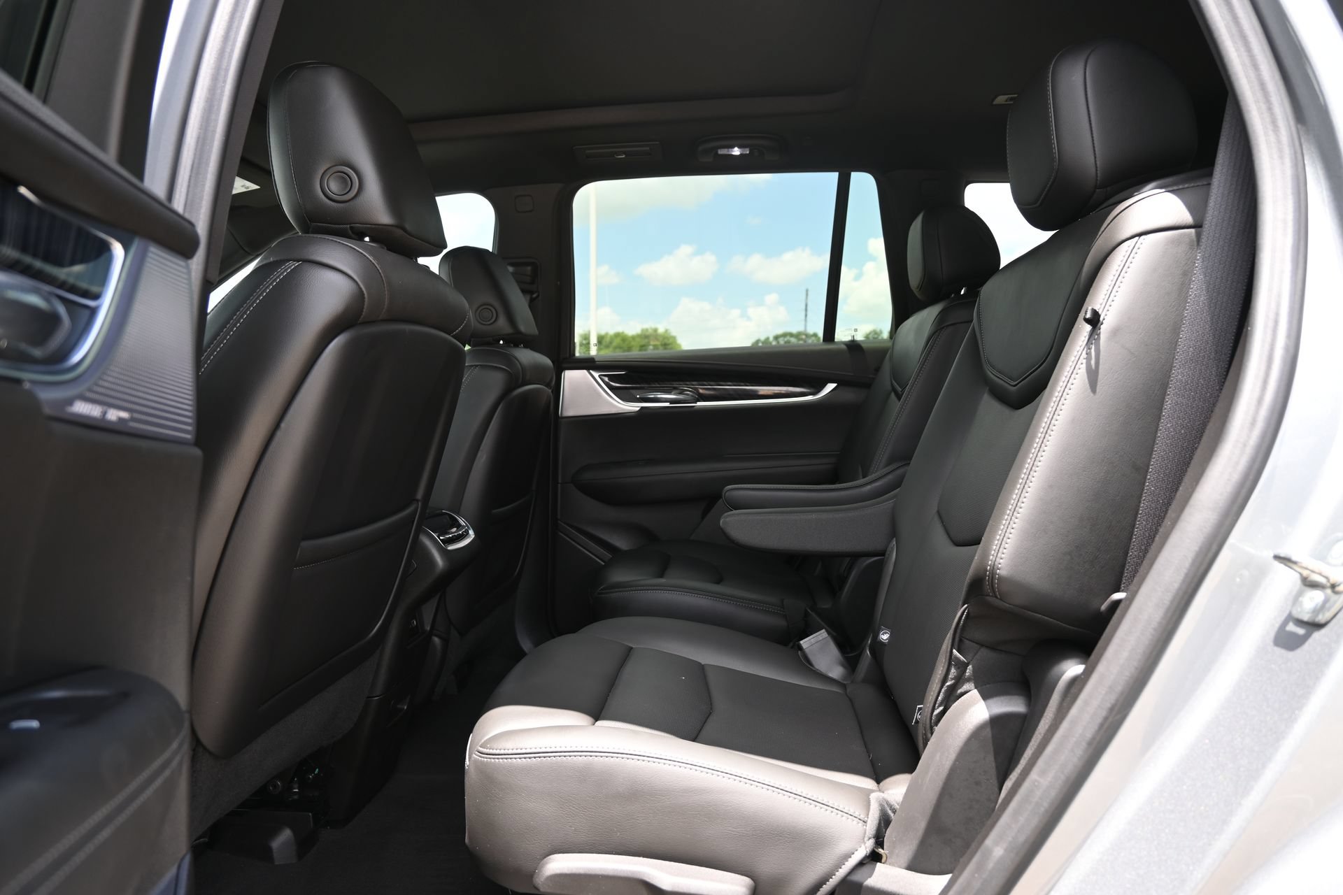 Used 2024 Cadillac XT6 Premium Luxury w/ Technology Package AWD/4WD image 21