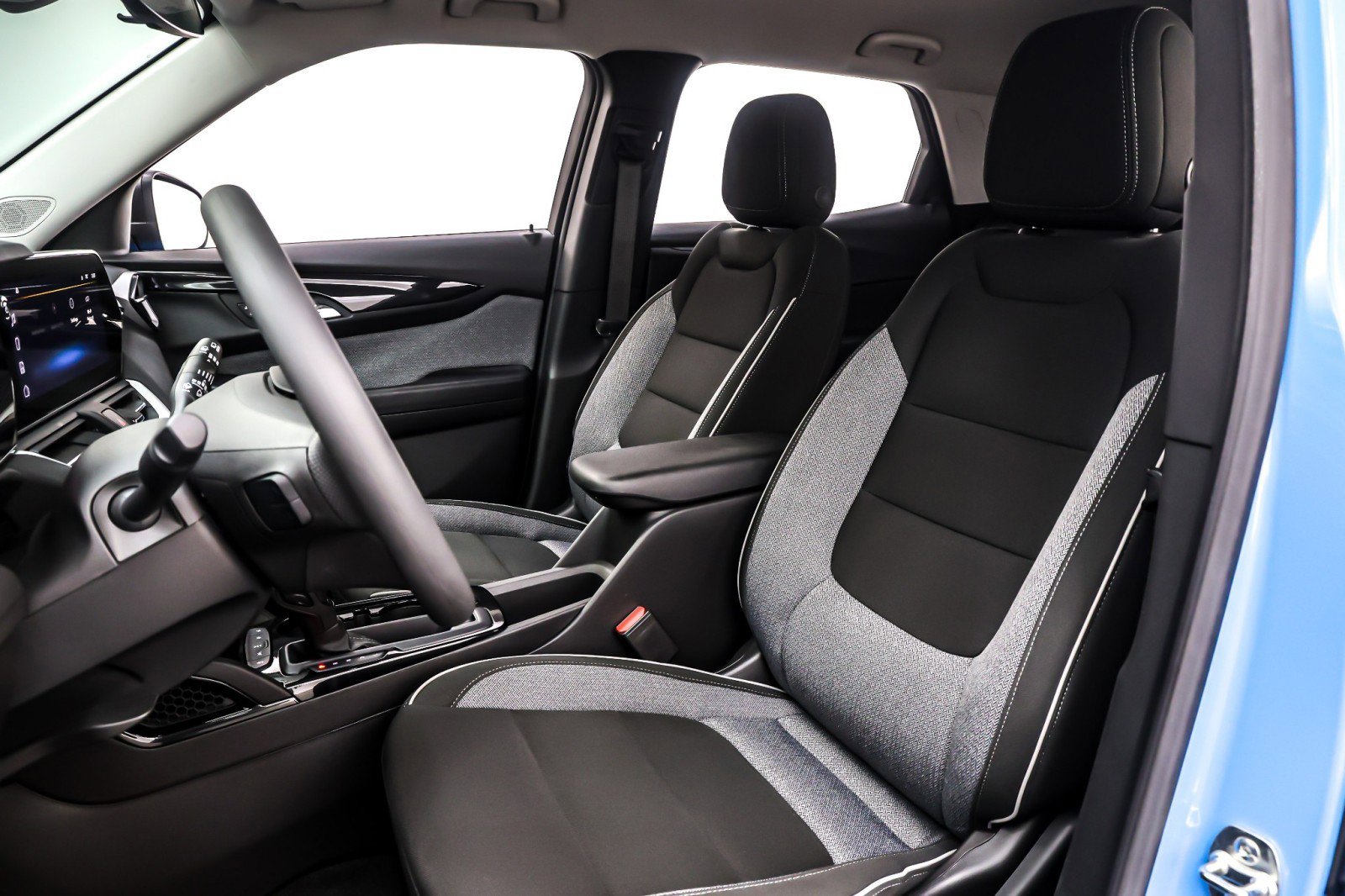 Used 2024 Chevrolet TrailBlazer LS w/ LS Convenience Package image 16