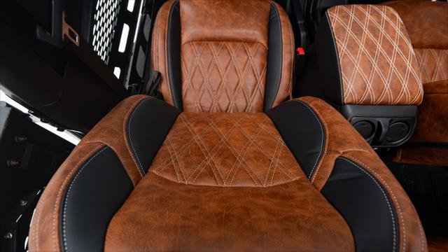 Used 2026 Jeep Gladiator Sport image 25