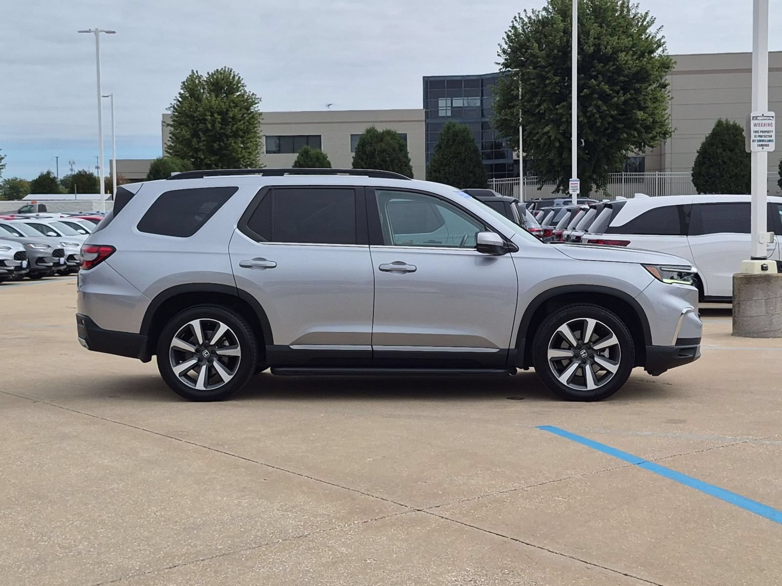 Certified 2023 Honda Pilot Touring image 5