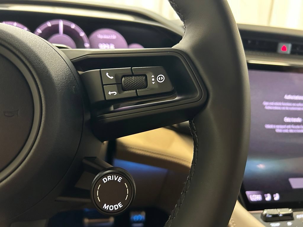 New 2026 Porsche Cayenne Electric AWD/4WD image 12